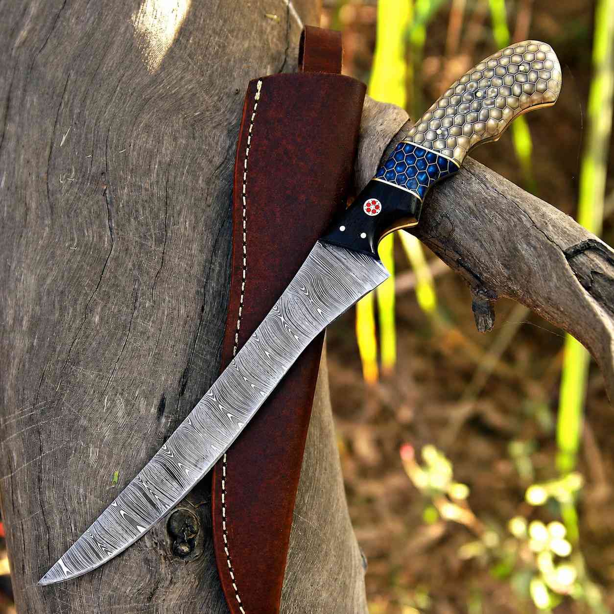 Damascus fish fillet knife with full tang and handmade leather sheath