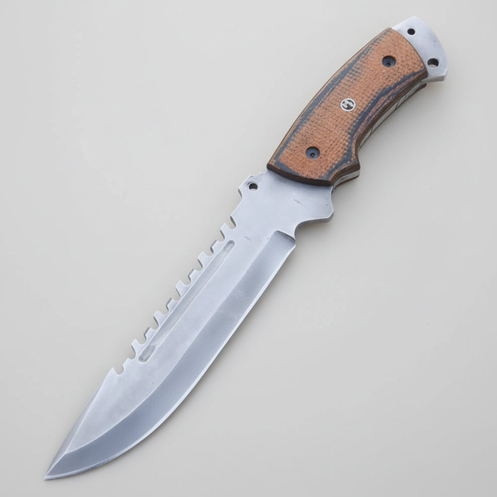 Hunter Point Bowie knife with G10 handle, brand 'Malika Knives' visible.