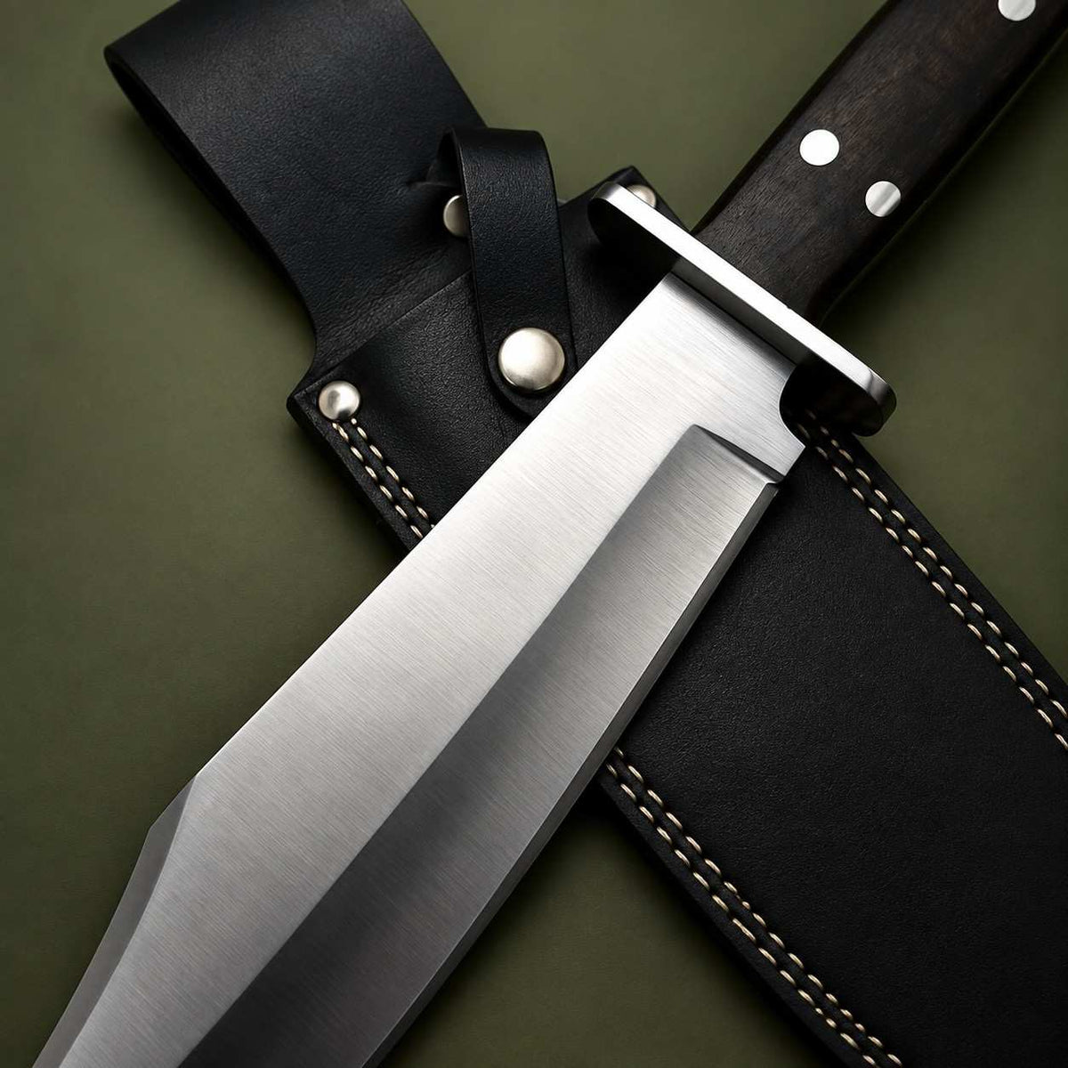 Stainless steel Bowie hunting knife with premium leather sheath